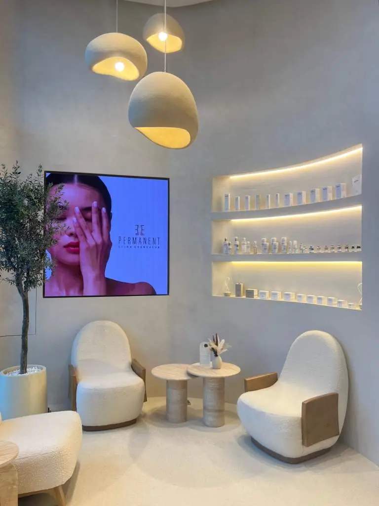 Интерьер салона Elle Permanent